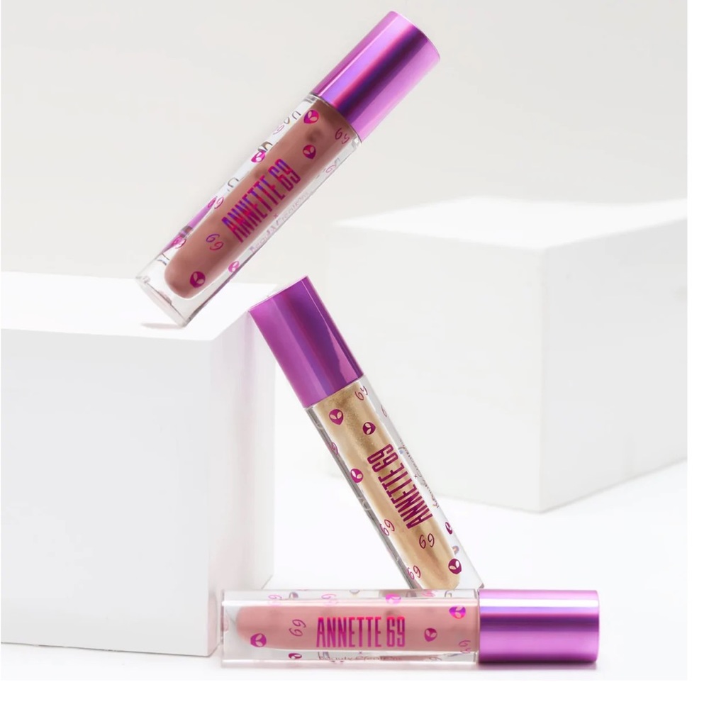 ANNETTE69 LIP TRIO